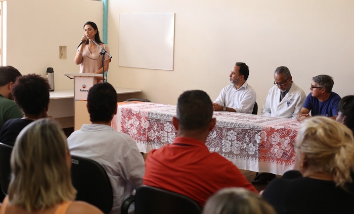 O atributo alt desta imagem está vazio. O nome do arquivo é Fabiana-Machado-posse-SMS.jpeg