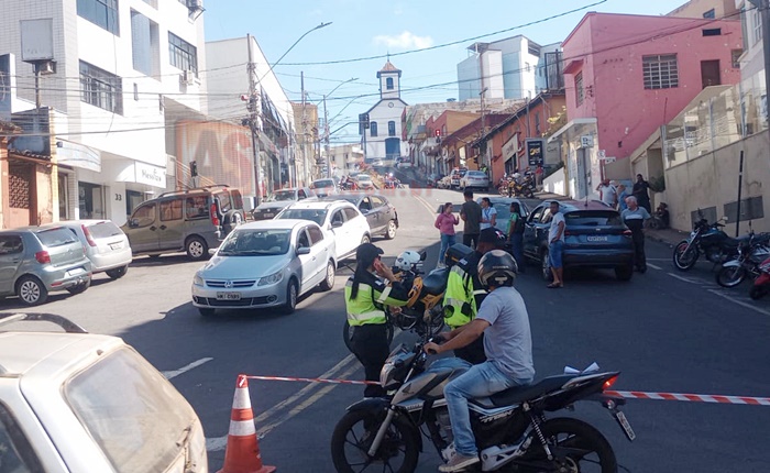 O atributo alt desta imagem está vazio. O nome do arquivo é COLIS1.jpg